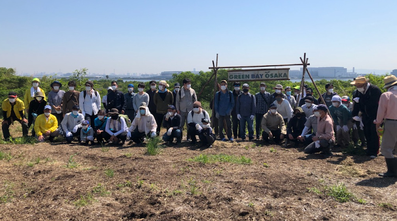 グリーンフロント堺 社会貢献活動 「堺 第7-3区 共生の森」植樹会の草刈りを開催