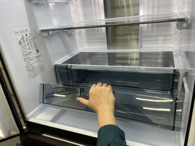 新しいプラズマクラスター冷蔵庫はお手入れ簡単な清潔設計。 お掃除し